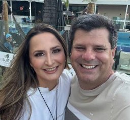 Carlos y su esposa
